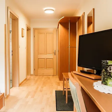 住宿加早餐酒店 Weinberghof Ilkerl-luf 多瑙河畔克雷姆斯