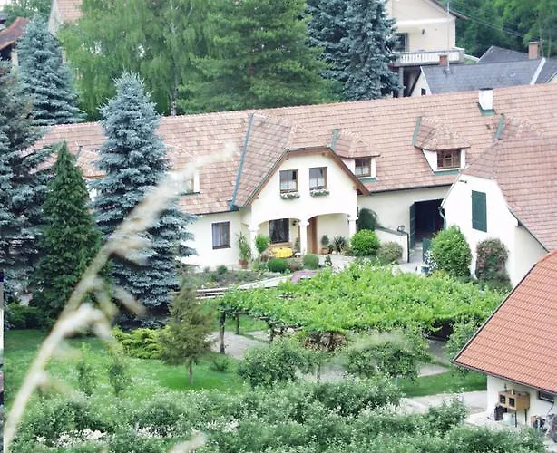 Weinberghof Ilkerl-luf 3* קרמס אן דר דונאו